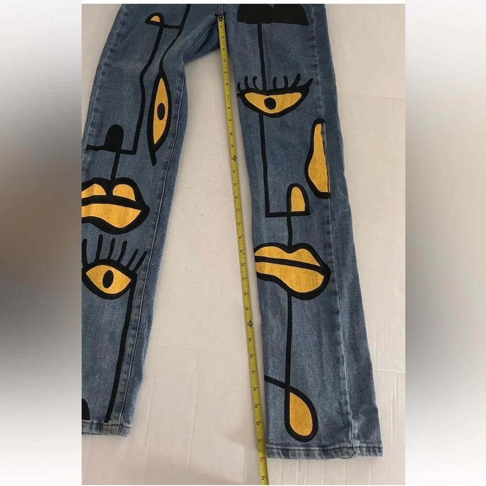 Akira | High Waist Eyes On Me Graphic Jeans Size 25 Blue Denim Straight Leg